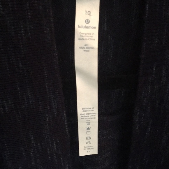 NWOT’s Lululemon Blissful Zen Sweater Navy M - Picture 6 of 7